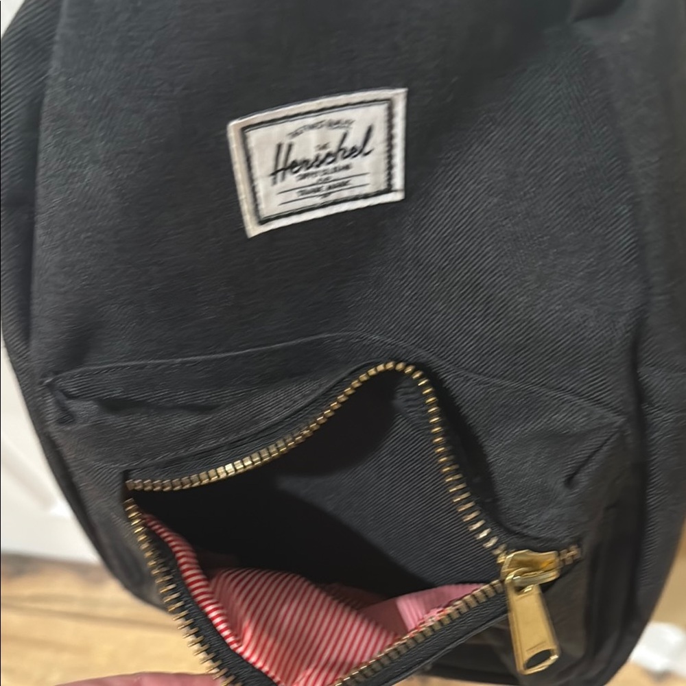 Herschel Supply Company Black Mini Backpack Durable Compact Design - Picture 3 of 4